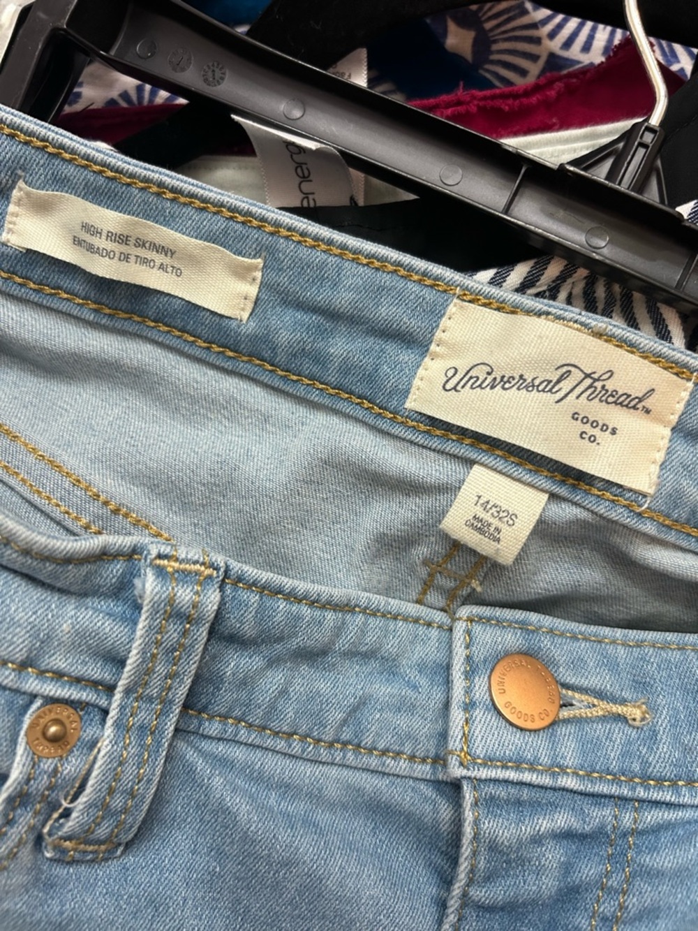 Universal‎ Thread Light Blue Skinny Jeans - Picture 3 of 4